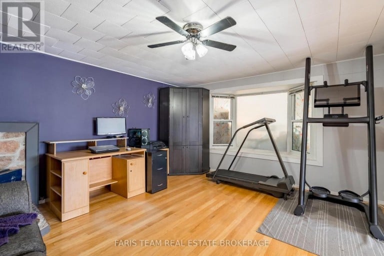 12 CENTRE PARK ROAD, Essa, Ontario, L0M1B1