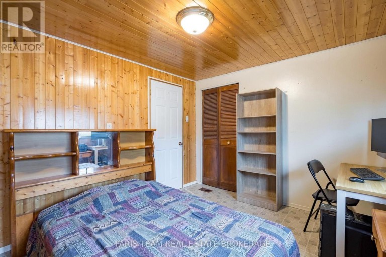 12 CENTRE PARK ROAD, Essa, Ontario, L0M1B1