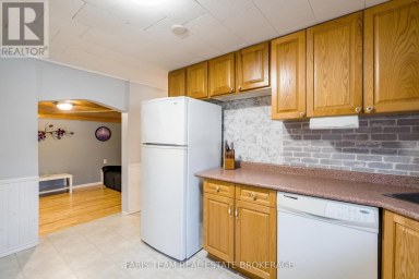 12 CENTRE PARK ROAD Essa Ontario photo 7