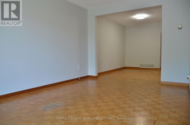 6 PRIVET ROAD, Toronto (Downsview-Roding-CFB), Ontario, M3M1C1