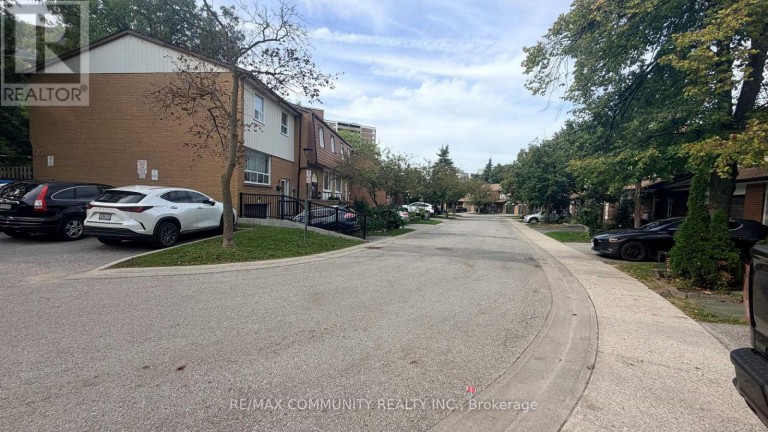 3 - 101 DUNDALK DRIVE, Toronto (Dorset Park), Ontario, M1P4V1