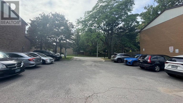 3 - 101 DUNDALK DRIVE, Toronto (Dorset Park), Ontario, M1P4V1