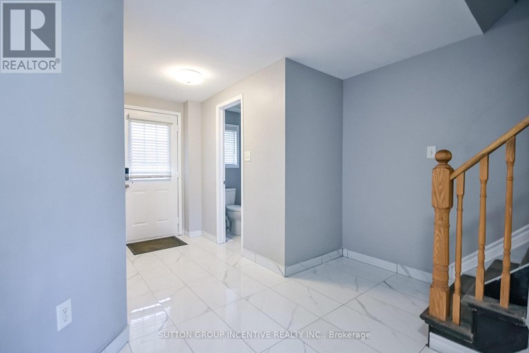 256 DUNSMORE LANE, Barrie (Georgian Drive), Ontario, L4M7A7