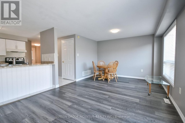 256 DUNSMORE LANE, Barrie (Georgian Drive), Ontario, L4M7A7