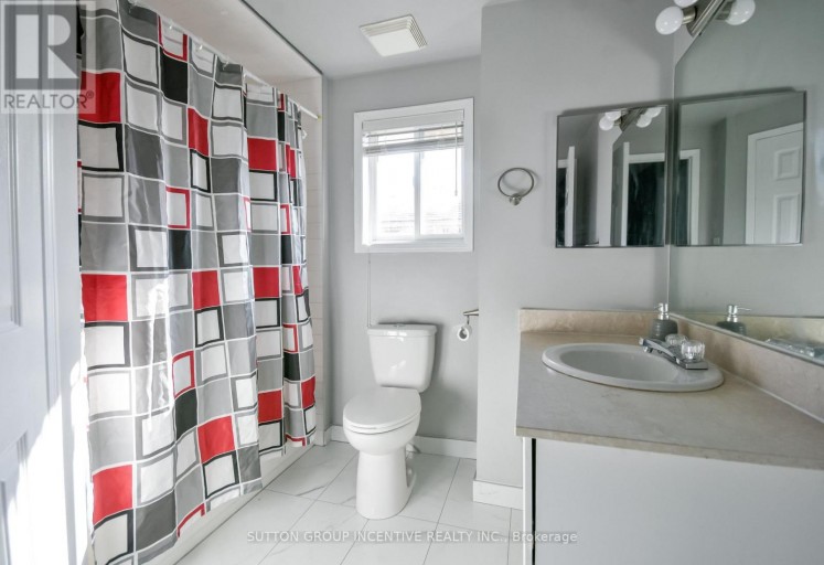 256 DUNSMORE LANE, Barrie (Georgian Drive), Ontario, L4M7A7