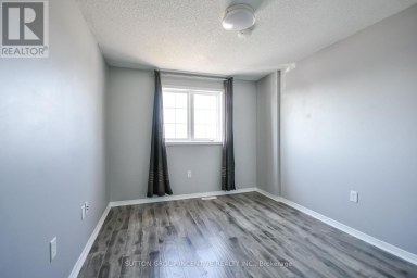 256 DUNSMORE LANE Barrie (Georgian Drive) Ontario photo 27
