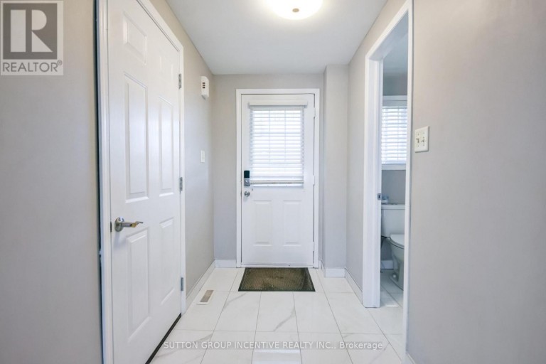 256 DUNSMORE LANE, Barrie (Georgian Drive), Ontario, L4M7A7
