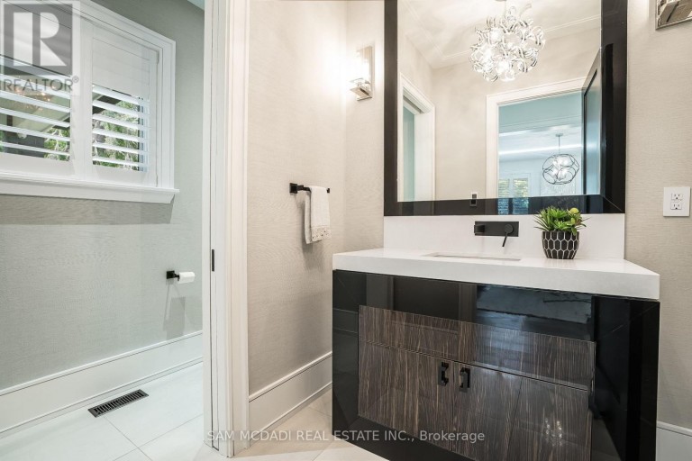 231 WEDGEWOOD DRIVE, Oakville (MO Morrison), Ontario, L6J4R6