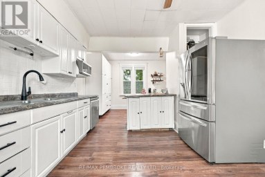 296 FIRST AVENUE N Pembroke Ontario photo 14
