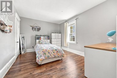 296 FIRST AVENUE N Pembroke Ontario photo 25