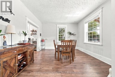 296 FIRST AVENUE N Pembroke Ontario photo 9