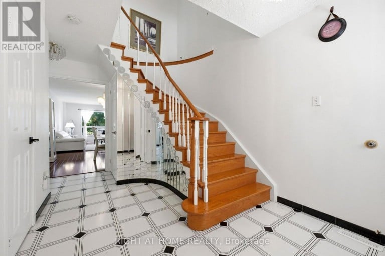 87 WILLIAM HONEY CRESCENT, Markham (Middlefield), Ontario, L3S2M2