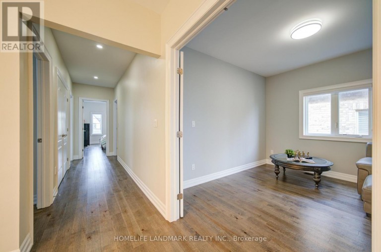 43 MIKE BOSHEVSKI COURT, Aurora, Ontario, L4G3G7