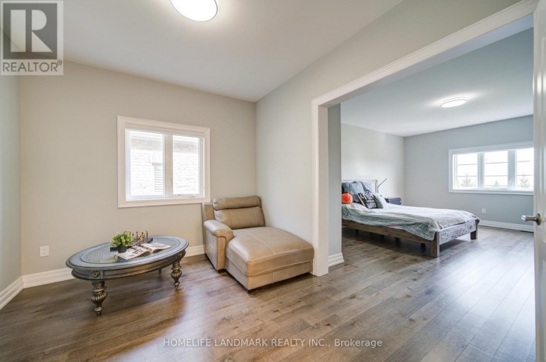43 MIKE BOSHEVSKI COURT, Aurora, Ontario, L4G3G7