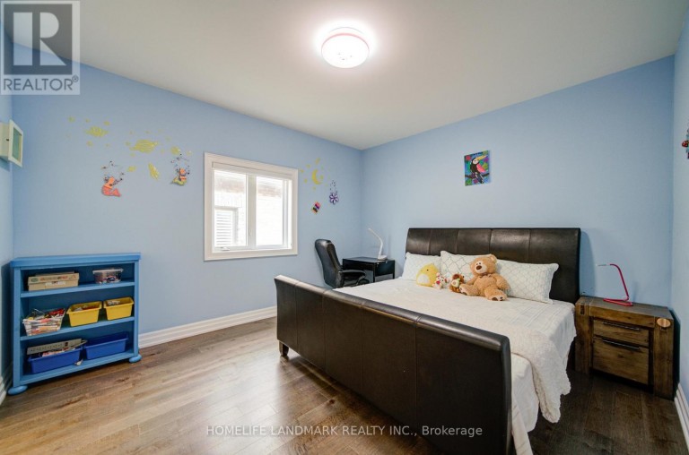 43 MIKE BOSHEVSKI COURT, Aurora, Ontario, L4G3G7