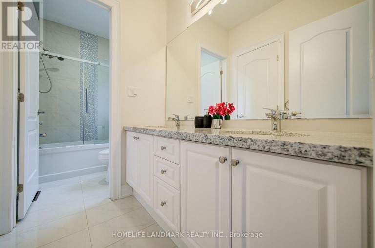 43 MIKE BOSHEVSKI COURT, Aurora, Ontario, L4G3G7