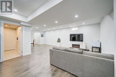 43 MIKE BOSHEVSKI COURT Aurora Ontario photo 39