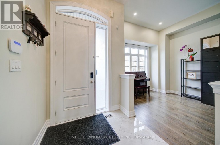 43 MIKE BOSHEVSKI COURT, Aurora, Ontario, L4G3G7