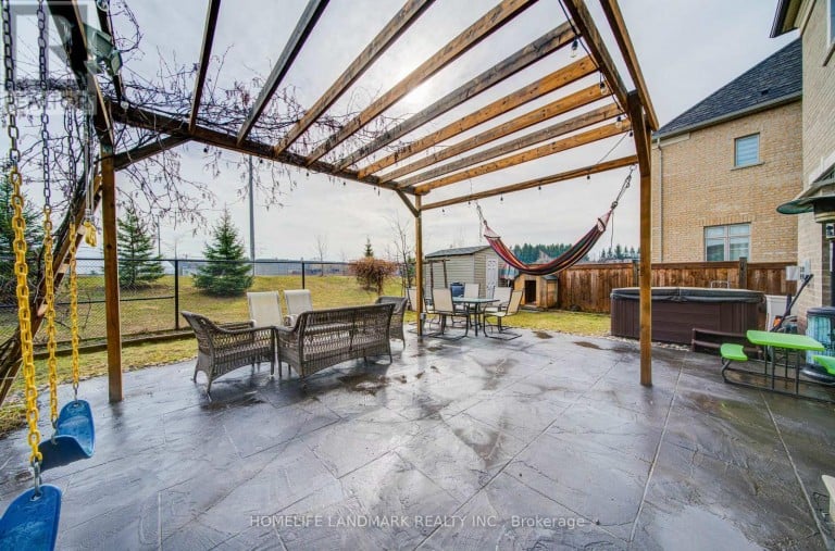 43 MIKE BOSHEVSKI COURT, Aurora, Ontario, L4G3G7
