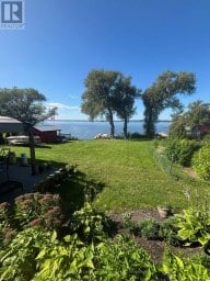 LOWER UNIT - 3 SOLMES STREET Prince Edward County (Sophiasburg Ward) Ontario photo 1