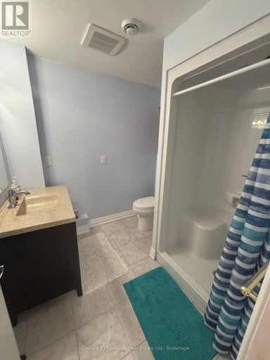 LOWER UNIT - 3 SOLMES STREET, Prince Edward County (Sophiasburg Ward), Ontario, K0K2T0