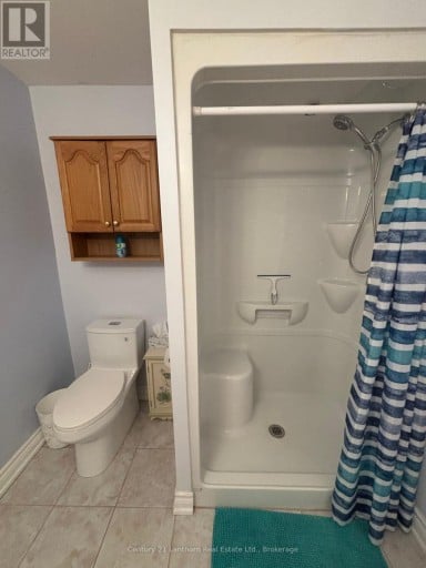 LOWER UNIT - 3 SOLMES STREET, Prince Edward County (Sophiasburg Ward), Ontario, K0K2T0