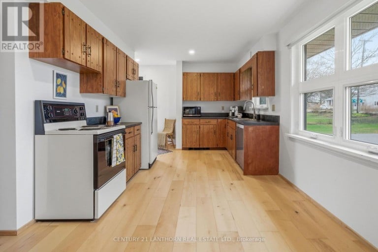 425 BLOOMFIELD MAIN STREET, Prince Edward County (Bloomfield Ward), Ontario, K0K1G0