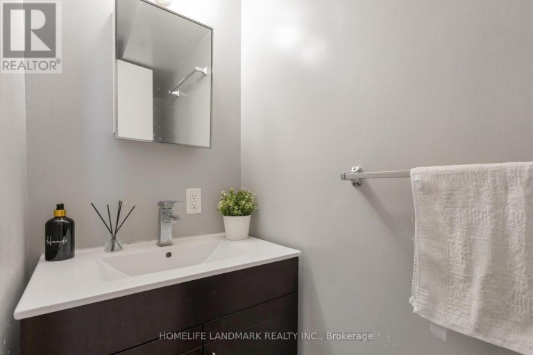2 - 427 KEATS WAY, Waterloo, Ontario, N2L5S7