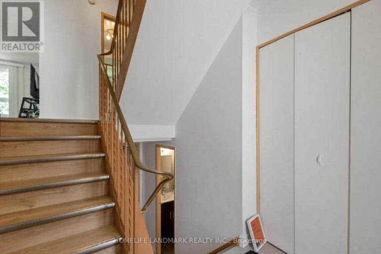 2 - 427 KEATS WAY, Waterloo, Ontario, N2L5S7