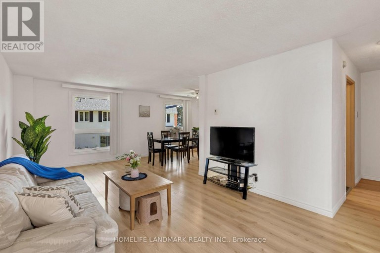 2 - 427 KEATS WAY, Waterloo, Ontario, N2L5S7