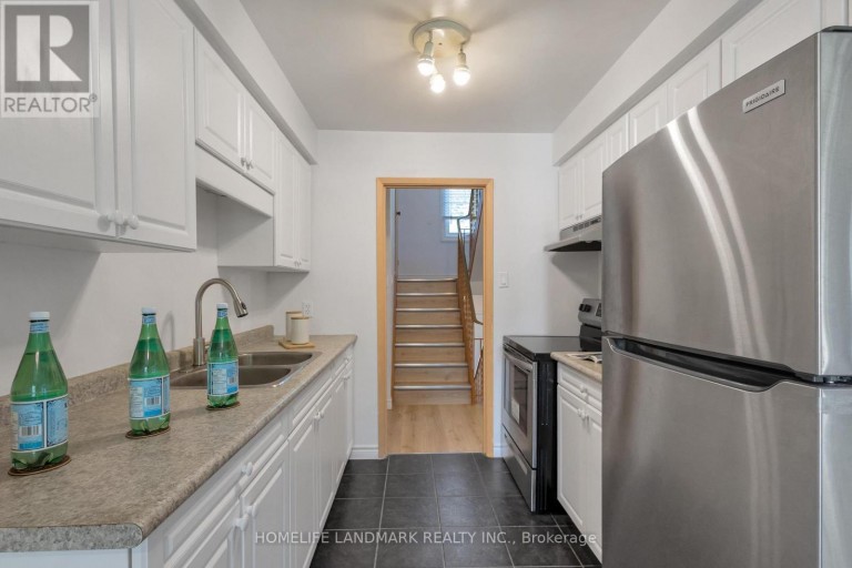 2 - 427 KEATS WAY, Waterloo, Ontario, N2L5S7