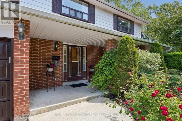 34 RUSTYWOOD DRIVE, Toronto (Parkwoods-Donalda), Ontario, M3A1R8