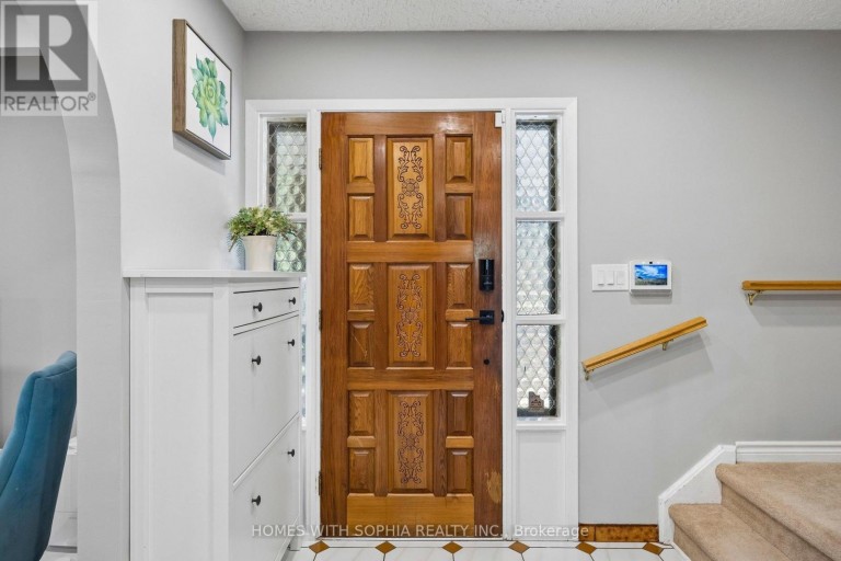 34 RUSTYWOOD DRIVE, Toronto (Parkwoods-Donalda), Ontario, M3A1R8