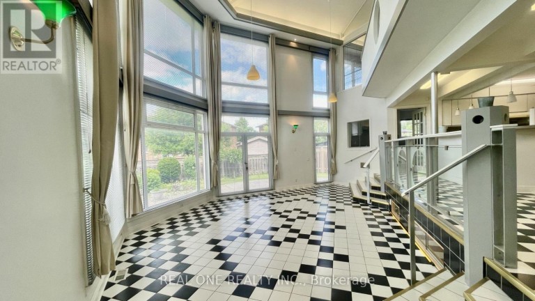 71 STOCK AVENUE, Toronto (Islington-City Centre West), Ontario, M8Z5C5