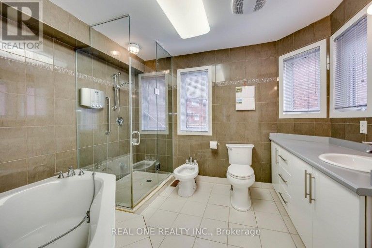 71 STOCK AVENUE, Toronto (Islington-City Centre West), Ontario, M8Z5C5