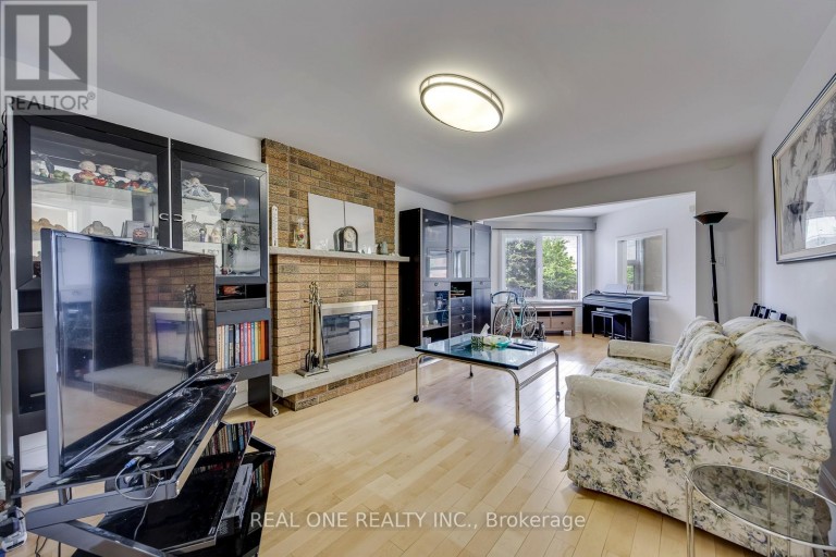 71 STOCK AVENUE, Toronto (Islington-City Centre West), Ontario, M8Z5C5