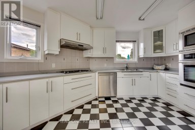 71 STOCK AVENUE Toronto (Islington-City Centre West) Ontario photo 18