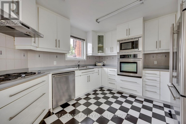 71 STOCK AVENUE, Toronto (Islington-City Centre West), Ontario, M8Z5C5