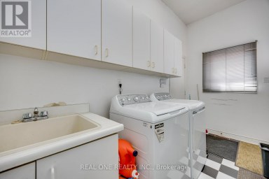 71 STOCK AVENUE Toronto (Islington-City Centre West) Ontario photo 21
