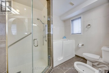 71 STOCK AVENUE Toronto (Islington-City Centre West) Ontario photo 25