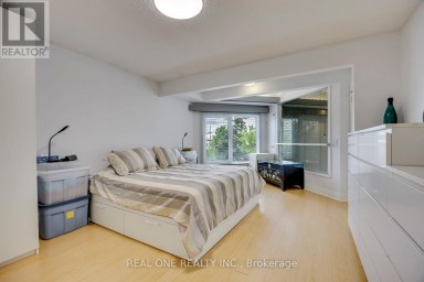 71 STOCK AVENUE Toronto (Islington-City Centre West) Ontario photo 28