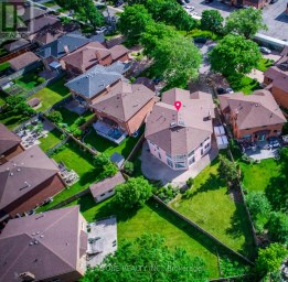 71 STOCK AVENUE Toronto (Islington-City Centre West) Ontario photo 4