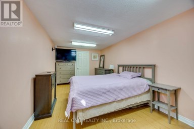 71 STOCK AVENUE Toronto (Islington-City Centre West) Ontario photo 40