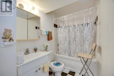 71 STOCK AVENUE Toronto (Islington-City Centre West) Ontario photo 45