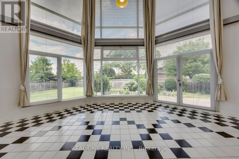 71 STOCK AVENUE, Toronto (Islington-City Centre West), Ontario, M8Z5C5