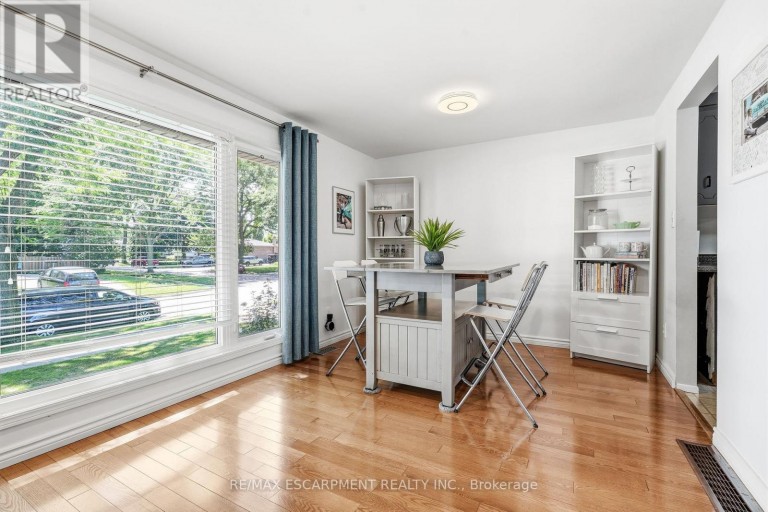 3 GLENGROVE AVENUE, Grimsby (Grimsby Beach), Ontario, L3M4L6