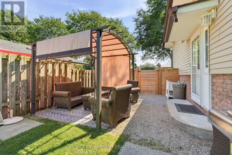 3 GLENGROVE AVENUE, Grimsby (Grimsby Beach), Ontario, L3M4L6