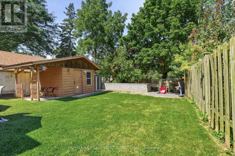 3 GLENGROVE AVENUE, Grimsby (Grimsby Beach), Ontario, L3M4L6