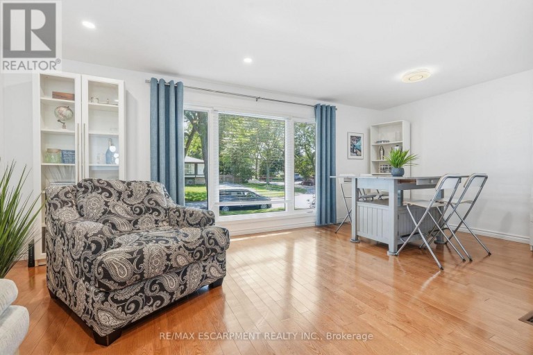 3 GLENGROVE AVENUE, Grimsby (Grimsby Beach), Ontario, L3M4L6