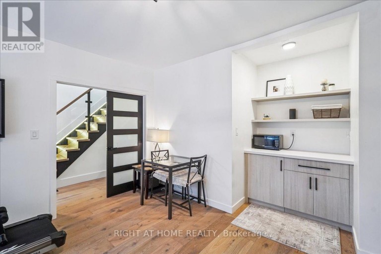 2090 STONEHOUSE CRESCENT, Mississauga (Sheridan), Ontario, L5H3J1